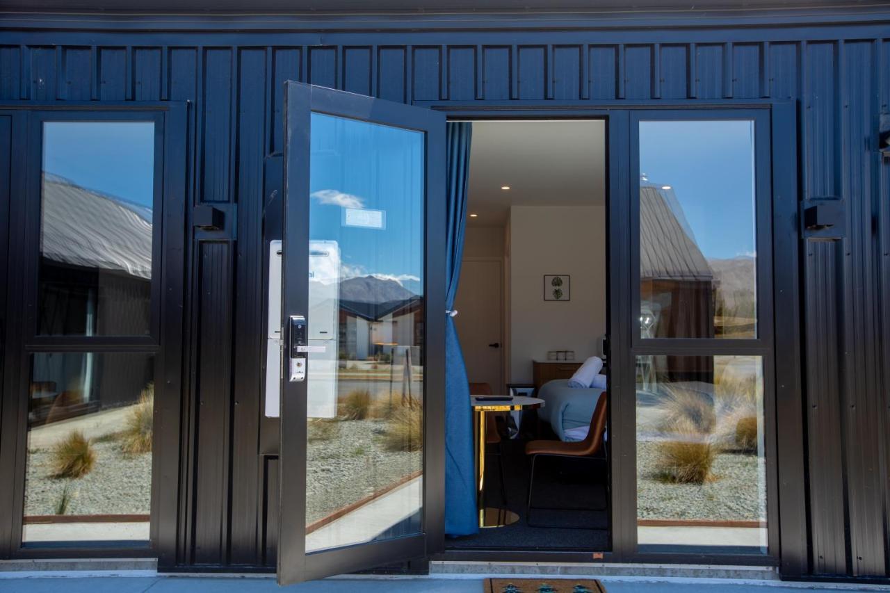 Luminous Tekapo Hotel เลคเทคาโป ภายนอก รูปภาพ