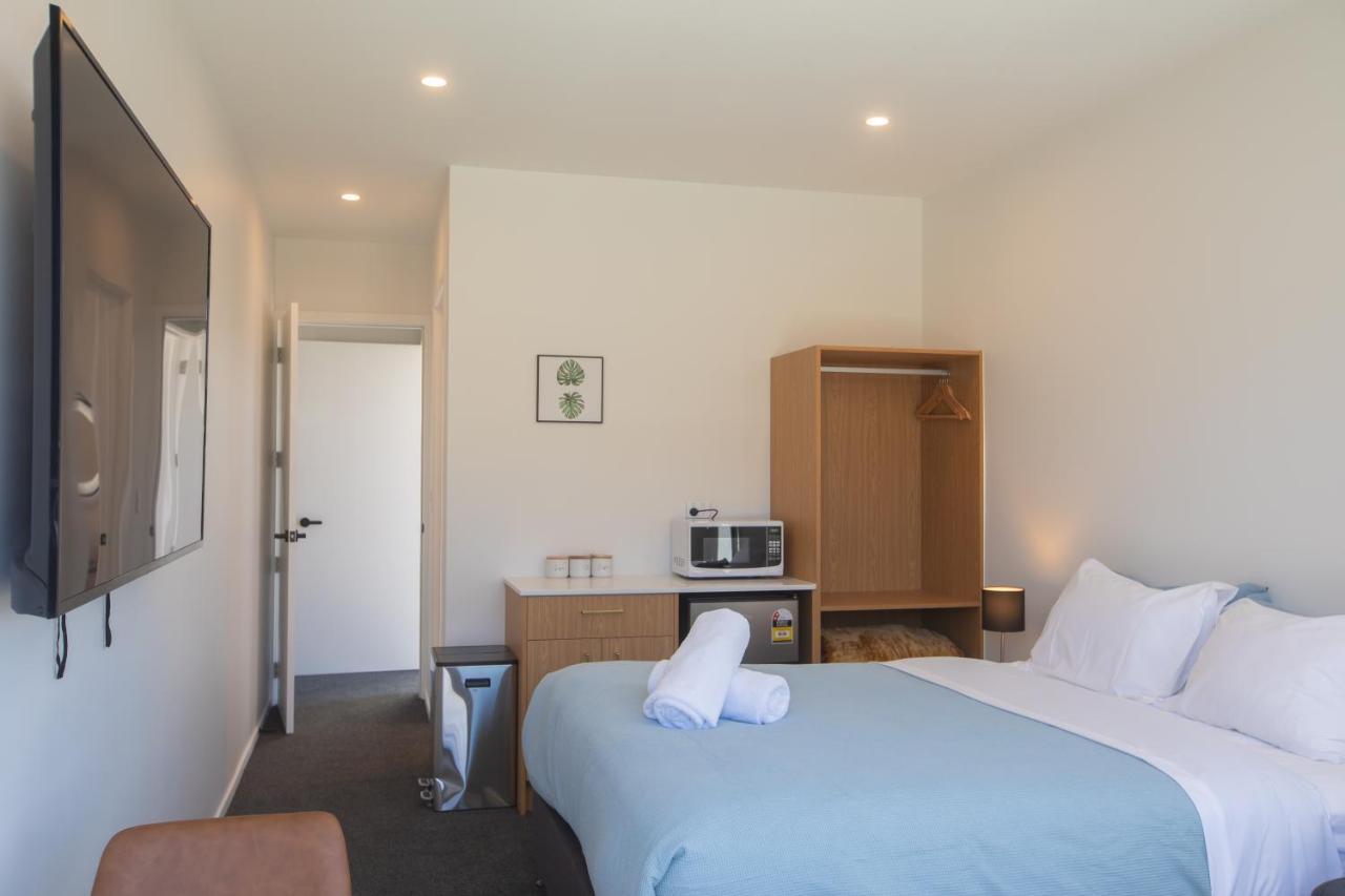 Luminous Tekapo Hotel เลคเทคาโป ภายนอก รูปภาพ