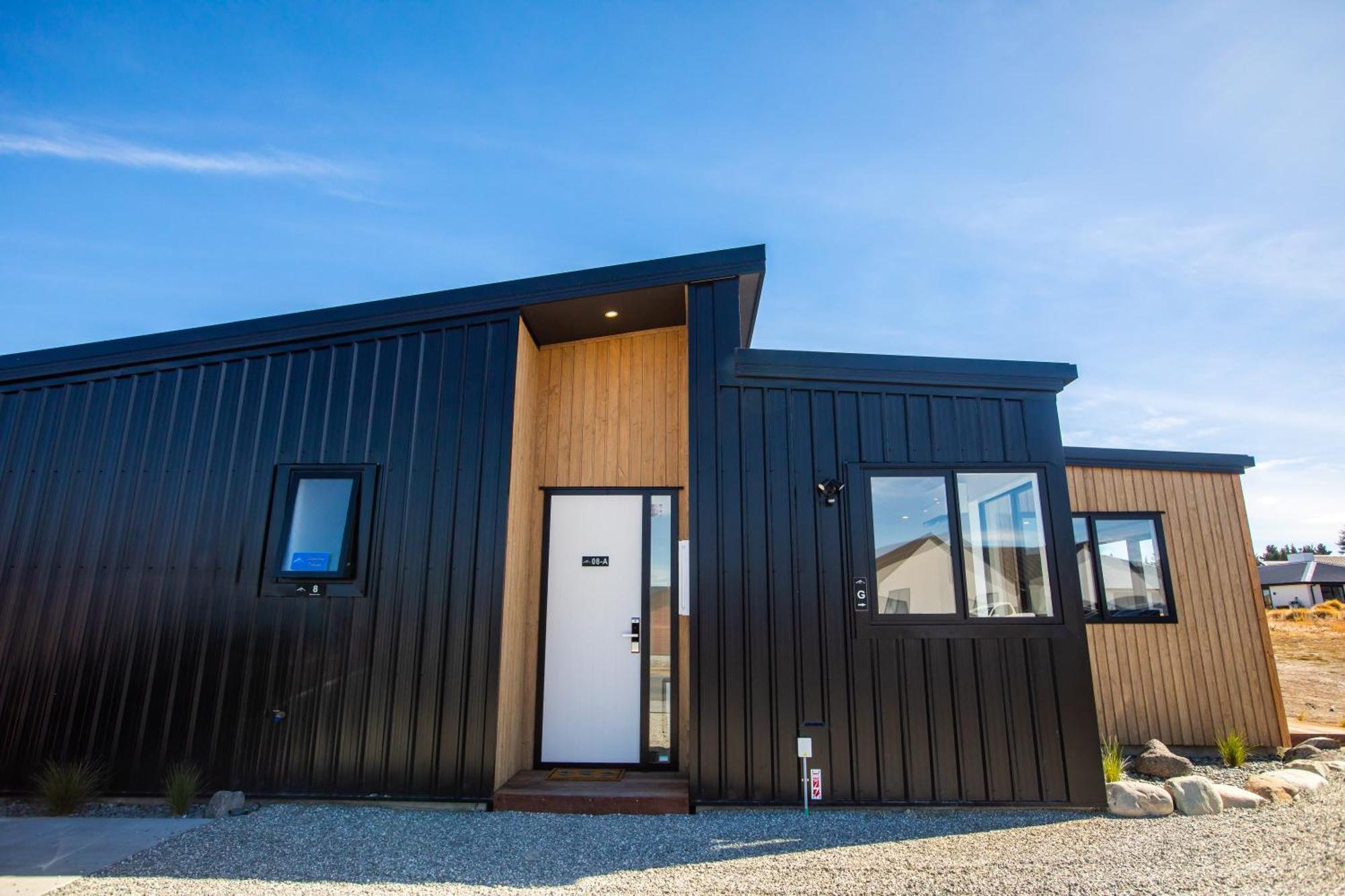 Luminous Tekapo Hotel เลคเทคาโป ภายนอก รูปภาพ