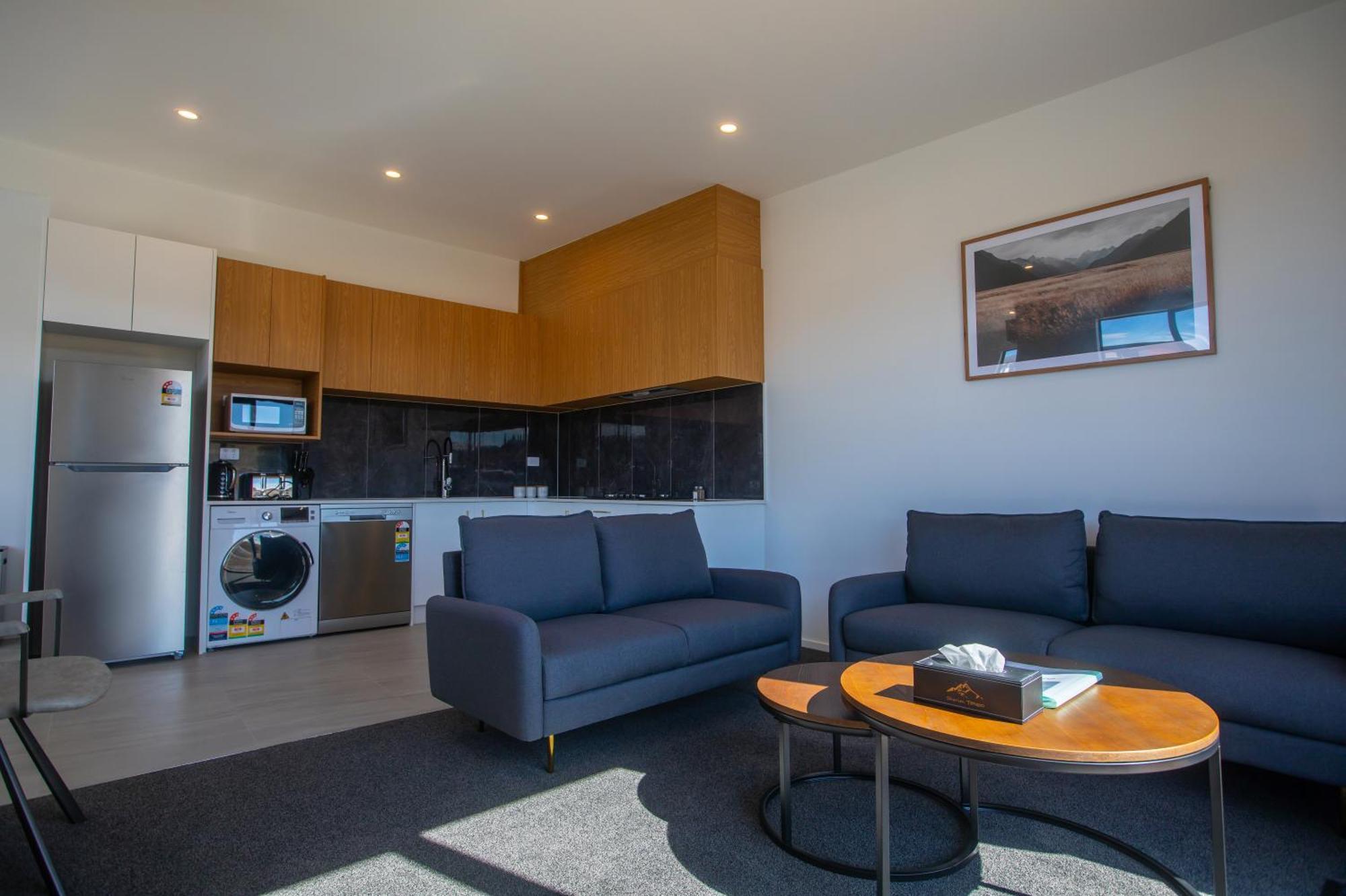 Luminous Tekapo Hotel เลคเทคาโป ภายนอก รูปภาพ