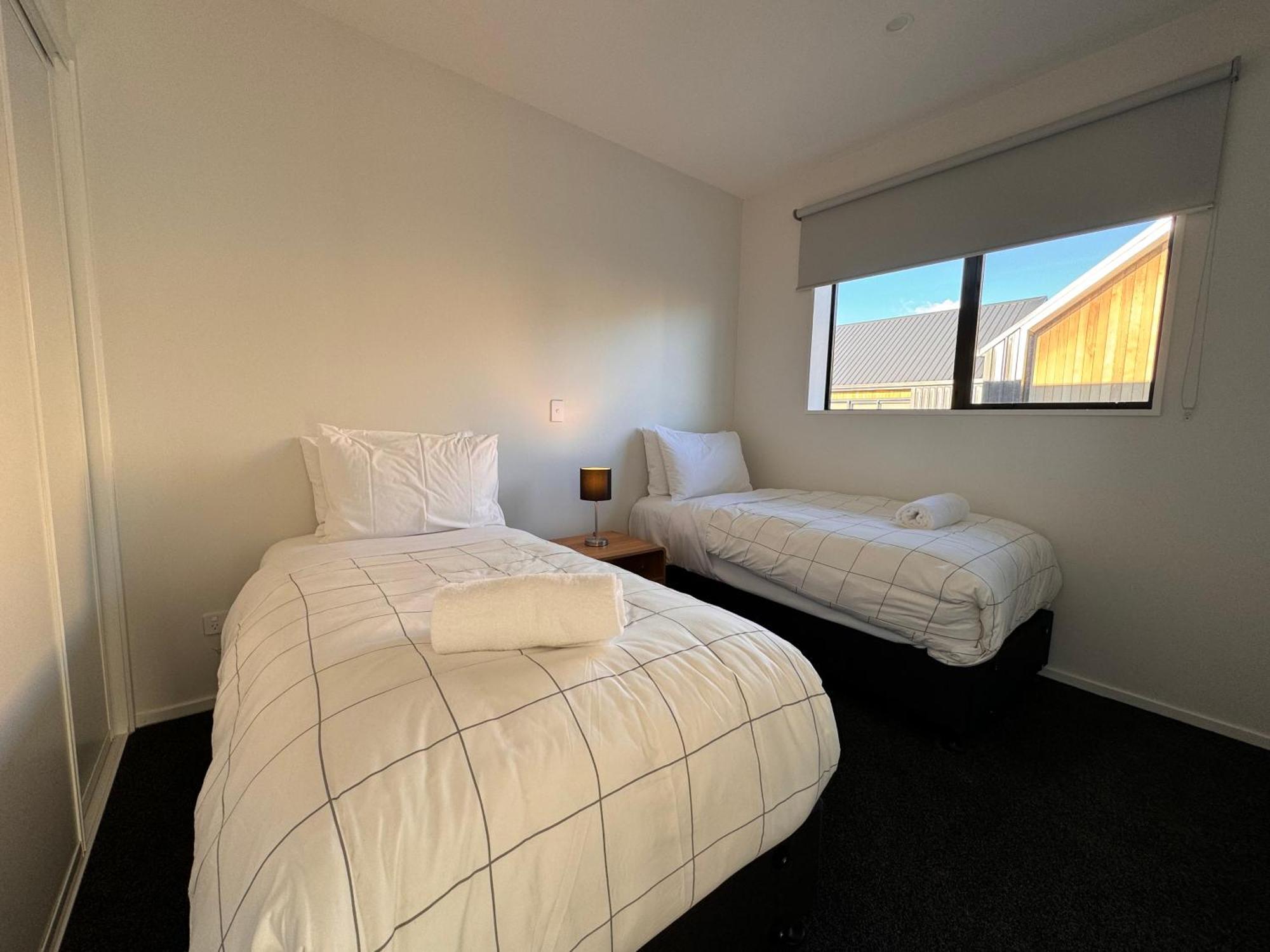 Luminous Tekapo Hotel เลคเทคาโป ภายนอก รูปภาพ