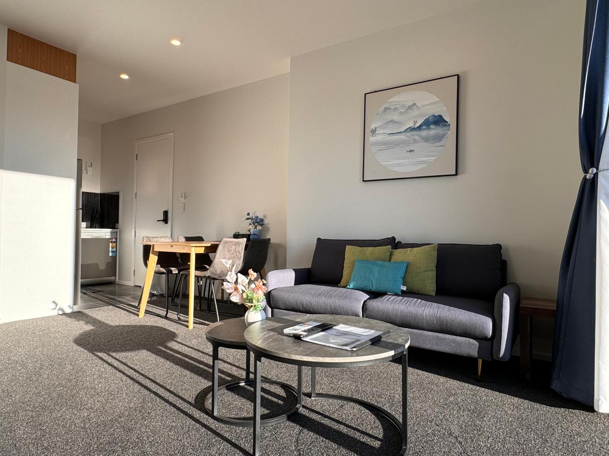Luminous Tekapo Hotel เลคเทคาโป ภายนอก รูปภาพ